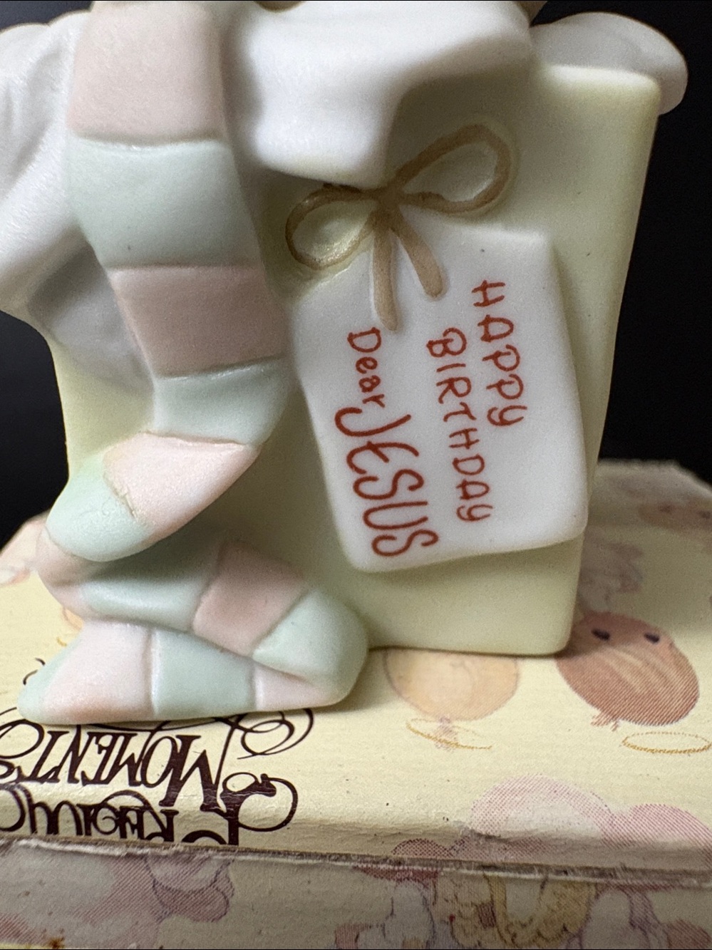 Precious moments figure.: HAPPY BIRTHDAY, DEAR JESUS - Picture 3 of 4